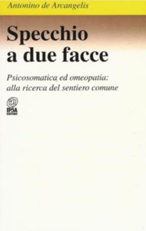 copertina del libro Specchio a due facce - outlet di Antonino De Arcangelis