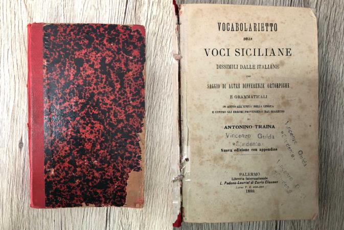copertina del libro Vocabolarietto delle voci siciliane dissimili dalle italiane di Antonino Traina